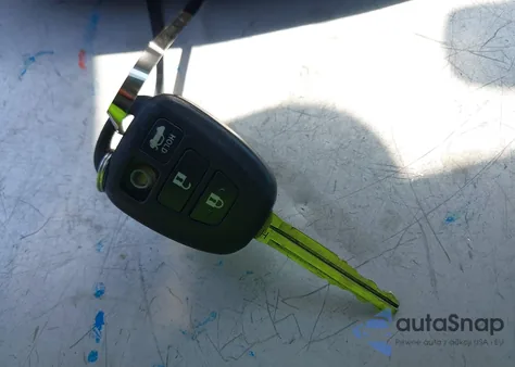 2015 Toyota Corolla S Plus z USA, uszkodzony, nr VIN 2T1BURHE6FC411791